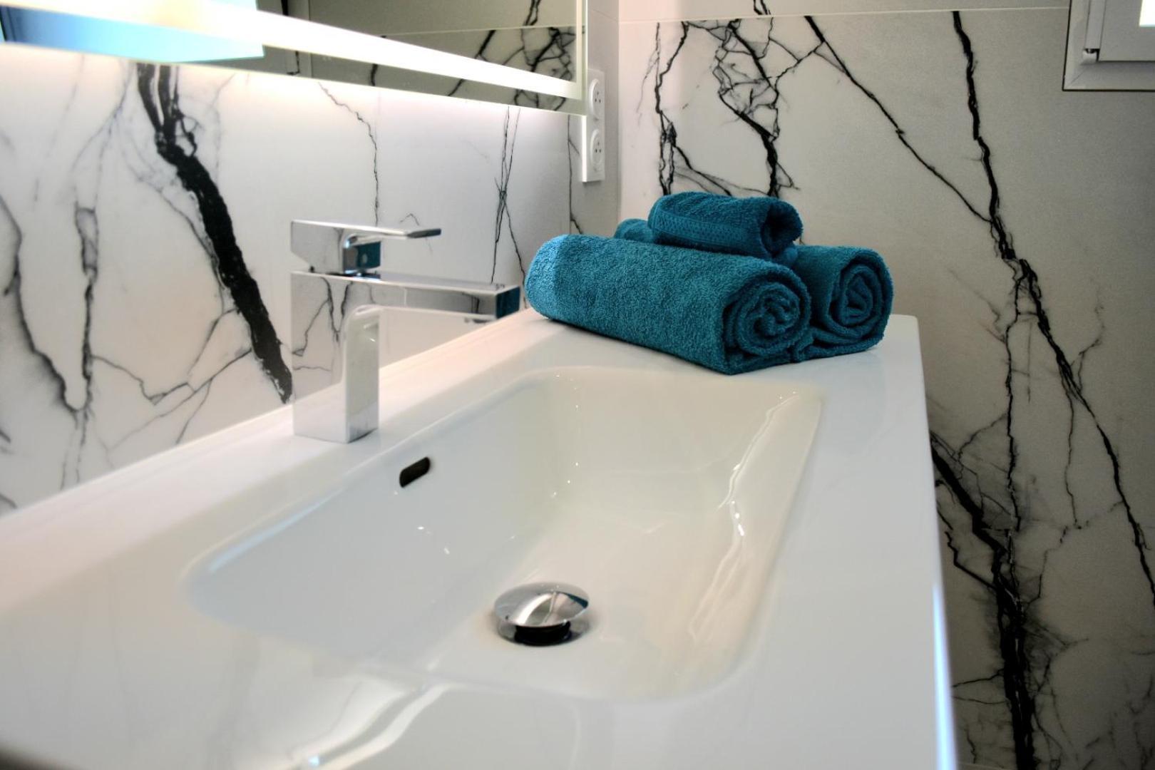 Studio Privatif Tout Equipe Dans Residence De L'Hote Sainte-Flaive-des-Loups Luaran gambar